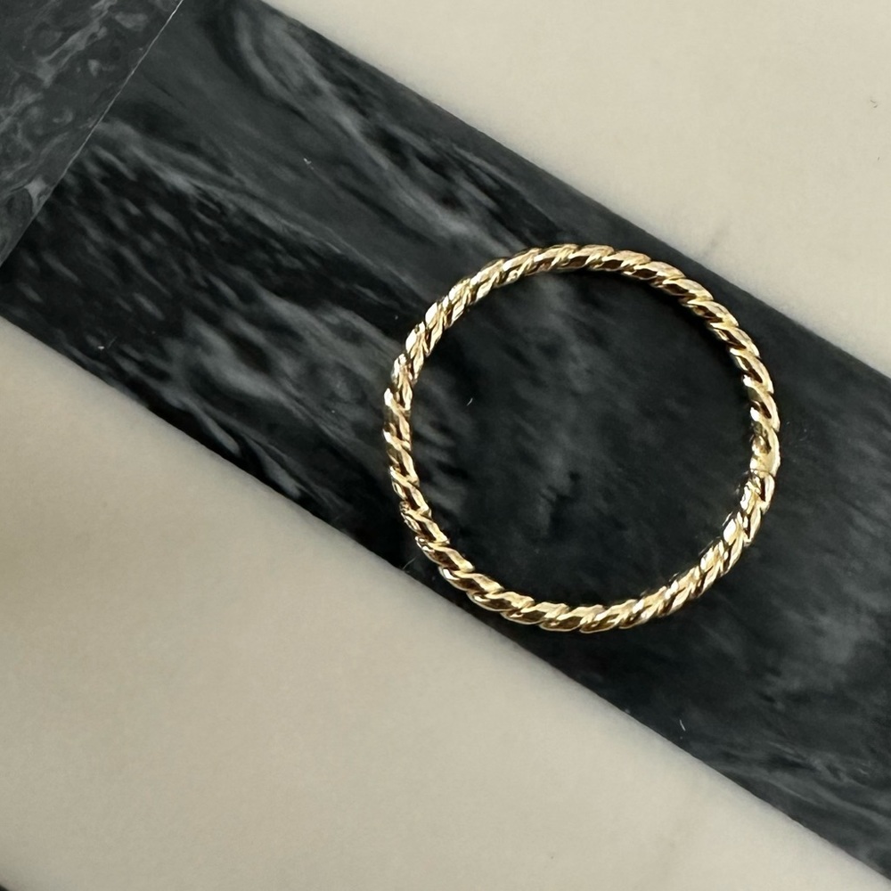 Elegant Gold-Tone Twisted Ring